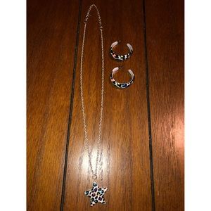 💛SOLD🛍 Leopard Star Necklace & Earrings Set